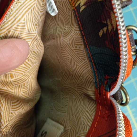 Sakroots Cross-Body Wallet Cottagecore Granny Chic - Picture 4 of 9